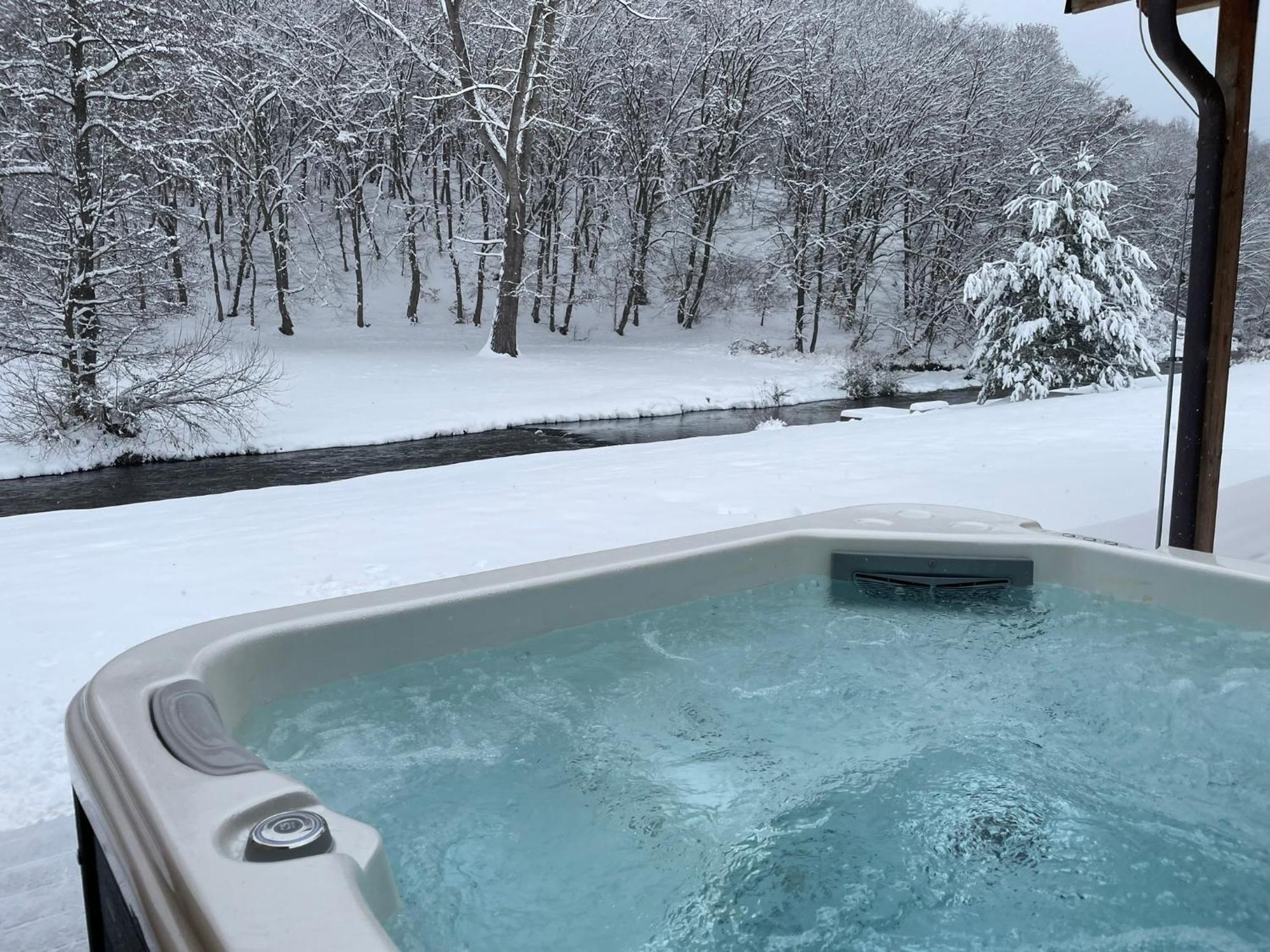 River Wellness Jince Екстериор снимка